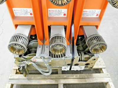 Used GE VB 13.8-1000-3 Circuit Breakers Ohio US | Equipment Recovery Corp. #1331723