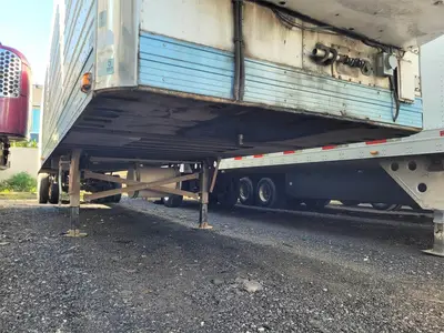 USED 1997 UTILITY 48 FOOT