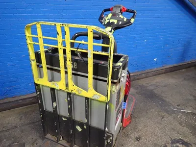 USED THE RAYMOND CORPORATION 8410