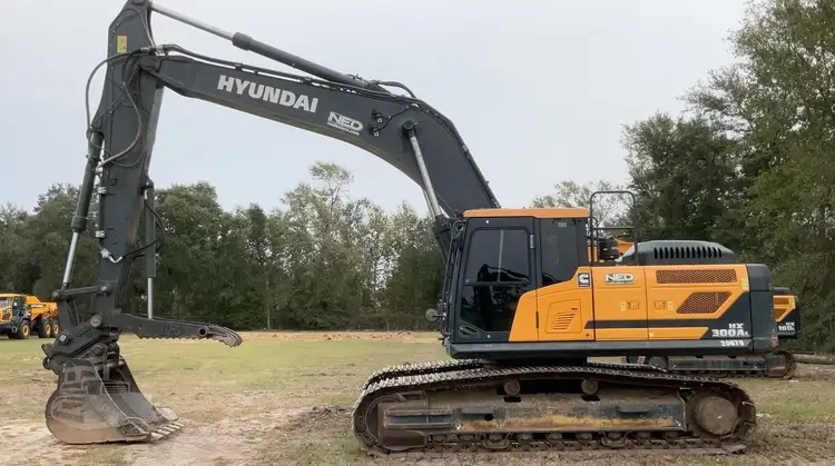 Used 2022 HYUNDAI HX300AL Crawler Excavators North Carolina US | National Equipment Dealers #1422475