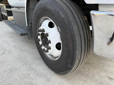 USED 2017 FORD F-650