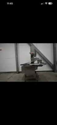 USED 2022 THOMPSON T400