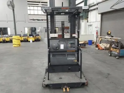 USED 2016 CROWN SP4050-30