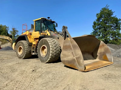 Used 2016 VOLVO L220H Wheel Loaders | Abele Tractor #1342932