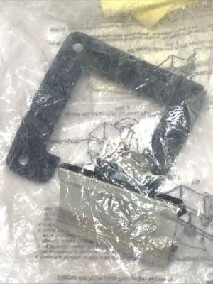 New | in-Stock HOFFMAN QUICK-RELEASE FLAT SEALING PLATE 2.5"X2.5" STEEL Miscellaneous MRO | Maverick Industrial Sales #1121569