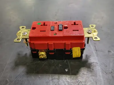 NEW HUBBELL GFR8300SGR