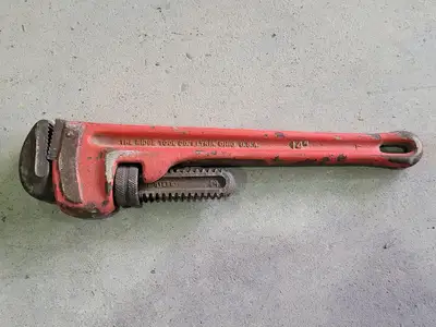 Assorted Pipe Wrench, 14" & 18", (Set of 6)