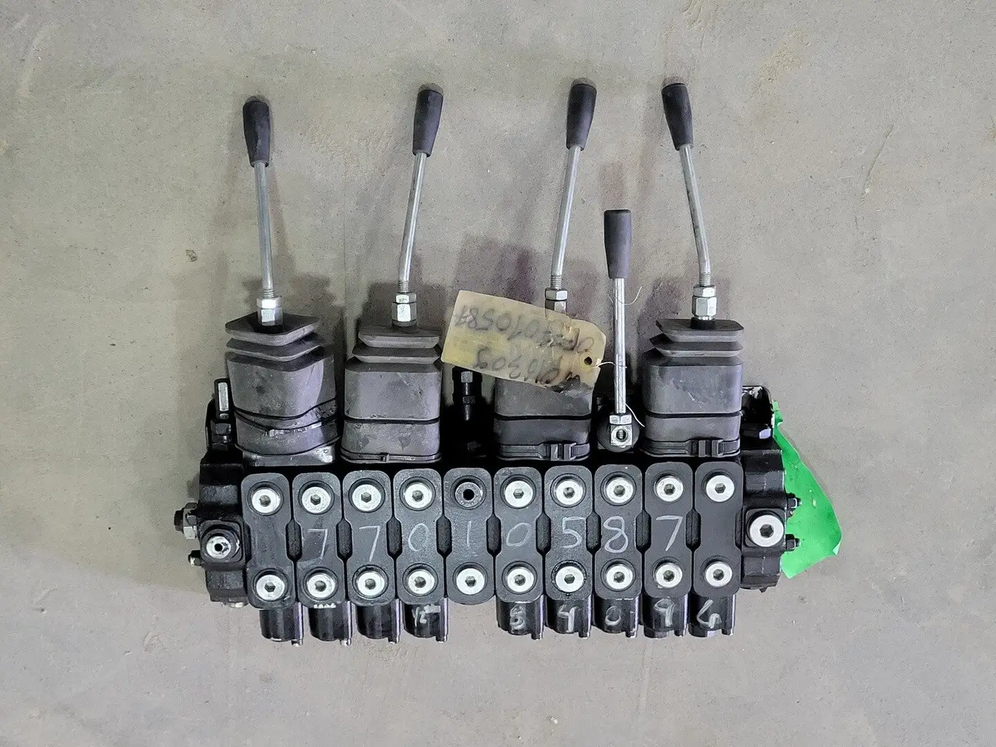 Control Valve Assembly 77010587