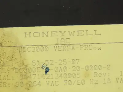 Honeywell DC330B-C0-000-20-000000-0 UDC3000 Versa-Pro Temperature Controller
