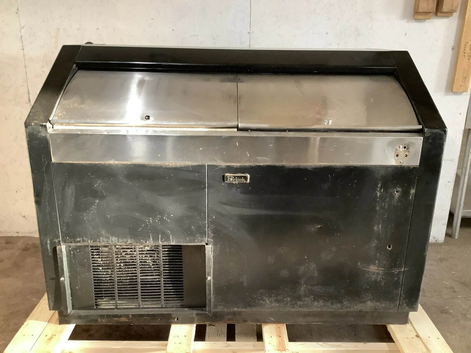 152-0577 Perlick 9276AUL Self Contained Bottle Cooler