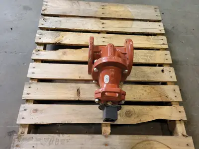 Used MUELLER 030A236206LN Valves/Fittings British Columbia CA | Lenmark #1440794