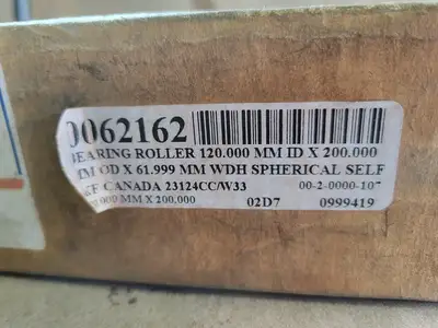 NEW SKF 23124 CC-W33