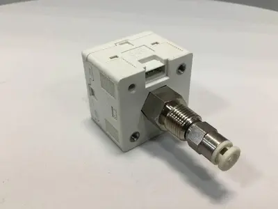 USED SMC ZSE30-01-25-M
