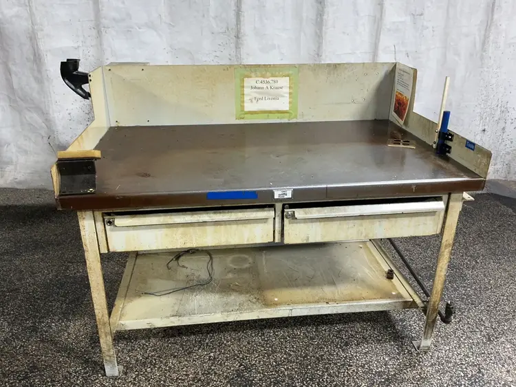 Used STRONG HOLD T6036SG2DBKL PALE GREY Work Benches Ohio US | HGR 24 #1357980