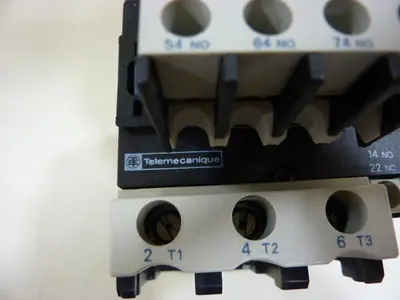 USED TELEMECANIQUE LP1D4011