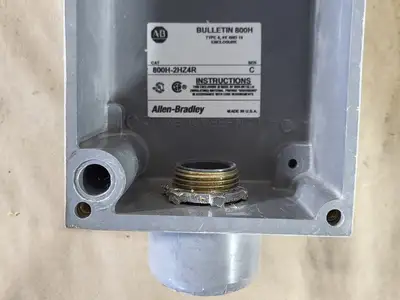 New | in-Stock ALLEN-BRADLEY 800H-R3HA4RL Switchgears British Columbia CA | Lenmark #239218