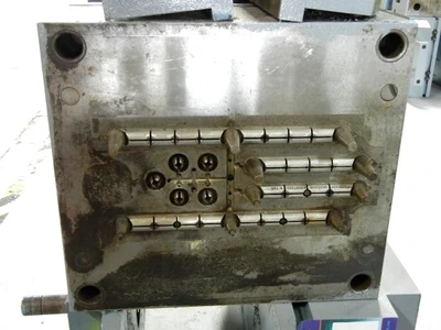 Expandable Wall Mount Rack