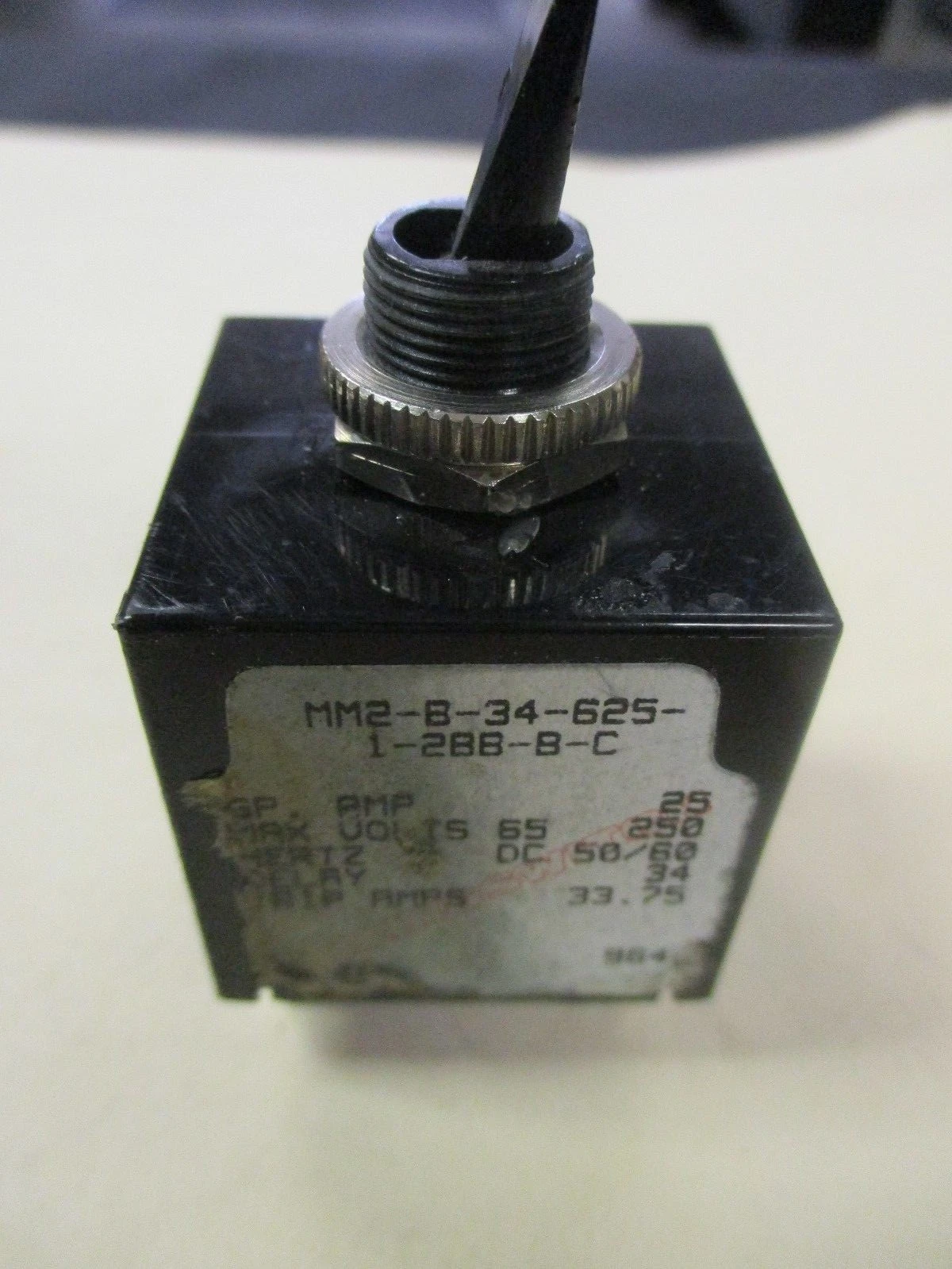 USED Carling Switch MM2-B-34-625-1-2BB-B-C