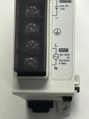 Used KEYENCE SL-U2 Industrial Controls | Surplus Asset Holdings #1220445