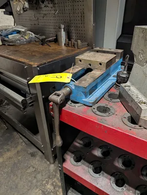 Used _UNKNOWN_ _UNKNOWN_ Work Benches Texas US | IRS Auction #1320767