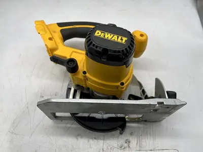 USED DEWALT DC390