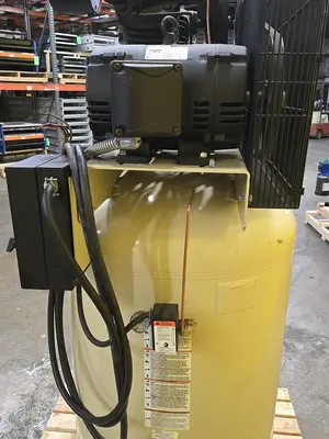 Used 2021 INGERSOLL RAND 2545K10V-3 Tank Mounted Air Compressors Wisconsin US | Packer City Sales #1303622