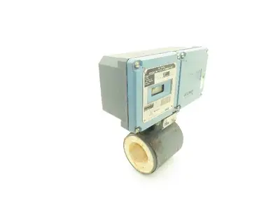 Foxboro IMT20-TA10FGZ Magnetic Flow Transmitter with 3" Flow Meter Tube Damage