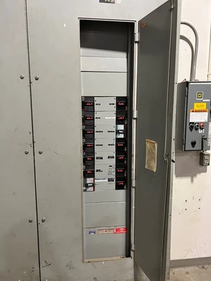 800A GE DPB SEC 1 CCB Main Lug Breaker Distribution Panel, 480Y/