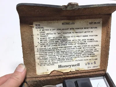 Honeywell 7824 Vintage MultiMeter 0-25SPL/US 0-150VDC 0-300VAC