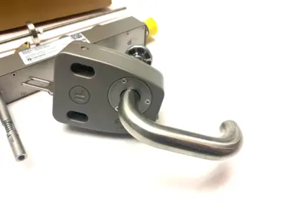 USED FORTRESS INTERLOCKS TGARD SAFETY INTERLOCK ACTUATOR HINGED