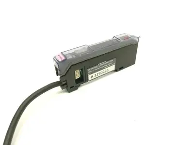 AP-V41AW | Keyence  Digital Pressure Sensor Amplifier Unit Main Unit NPN - Used