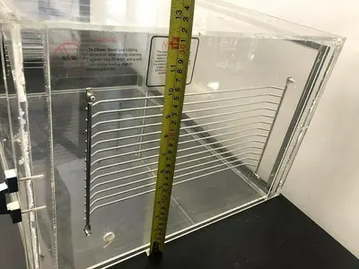 TERRA UNIVERSAL 23''x17''x12'' DESICCATOR