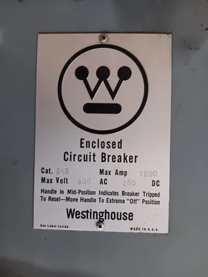 Westinghouse SNB 1200A Enclosed Circuit Breaker NC31200F w/ 1000A Plug Used