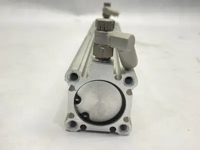 CDQ2G32TN-200DCMZ | SMC  Pneumatic Cylinder 32mm Bore 200mm Stroke - Used