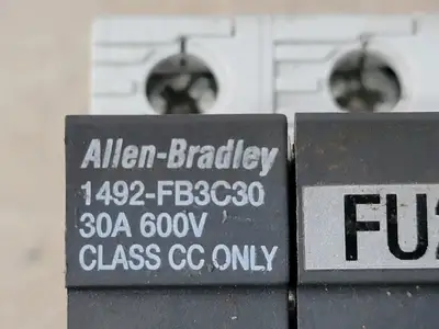 USED ALLEN-BRADLEY 1492-FB3C30