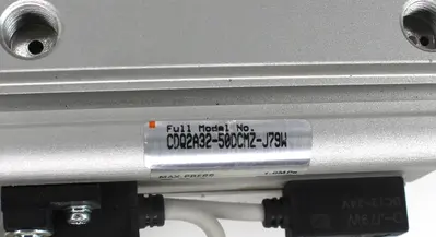 USED SMC CDQ2A32-50DCMZ-J79W