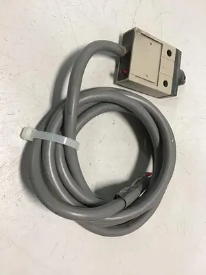 USED OMRON D4C-9049