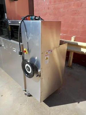 USED 2002 METROPOLITAN COMPUTING CORPORATION PRESSTER 252