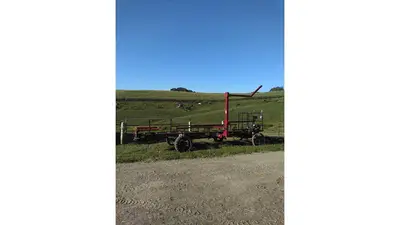 Used TRAIL FARM 4 BALES Bale Wagons Ohio US | Trustworthy Equipment #1403581