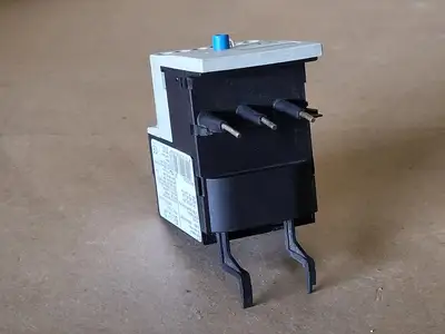 USED SIEMENS 3RB2026-2QB0