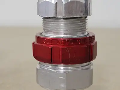 NEW THOMAS & BETTS STX050-464
