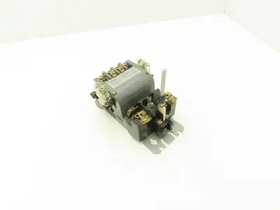 Furnas 14DP32A*9 AC Contactor Motor Starter 10Hp 600VAC 3Ph 75DF14 Contact Kit