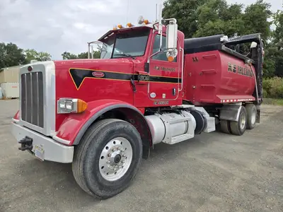 USED 2013 PETERBILT 365