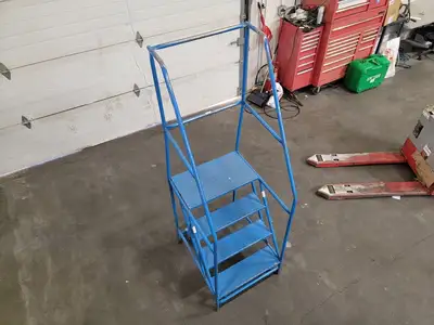 4 Step Mobile Warehouse Rolling Ladders