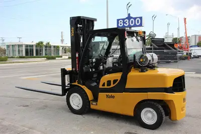 Used 2017 YALE GLP120VX Internal Combustion Forklifts: Pneumatic Tire Florida US | Truck and Van Outlet #1509244