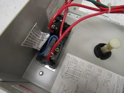 Square D LEDSUD2536G6 IEC Controls Enclosed Motor Starter 120V 60HZ