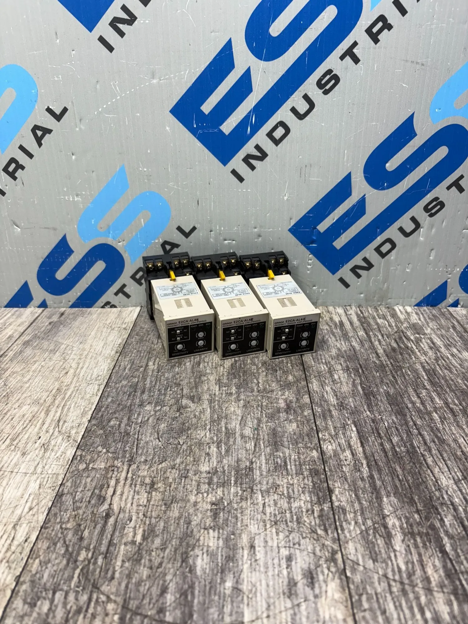 USED OMRON E2CA-AL4E