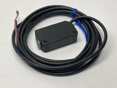 PZ-V75 | Keyence  Built-In Amplifier Photoelectric Sensor Square Reflective - New Other