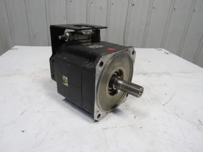 Kuka 1FK6100-8AF91-1ZZ9-ZS49 156V 3.77kW 9.5A 4200RPM MAX 3Ph Servo Motor