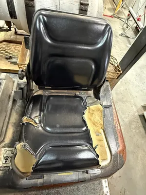 CATERPILLAR GP25 Forklifts | ListingHippo (9)